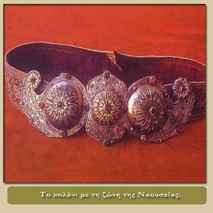 Women's festive costume of Naoussa Photo 14