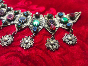 Necklace wire with crystals Photo 4