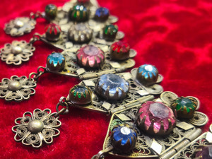 Necklace wire with crystals Photo 6