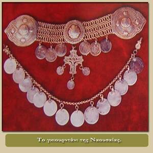 Women's festive costume of Naoussa Photo 15