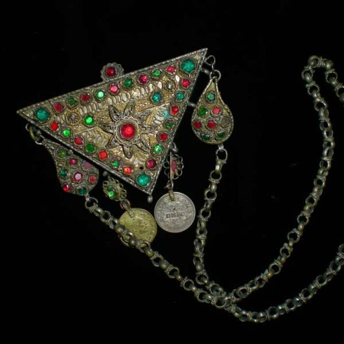 Triangle wire amulet Photo 2